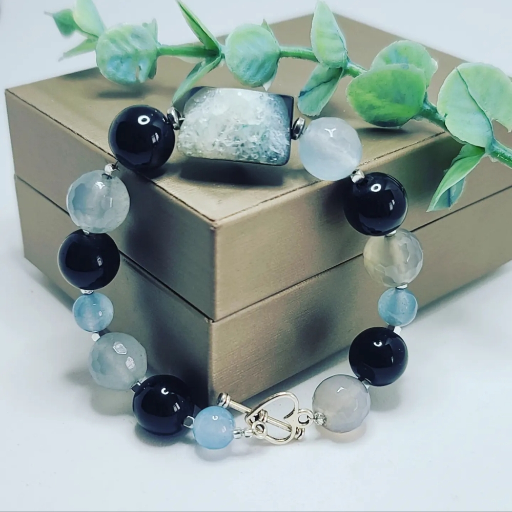 Black Lace Agate and Faceted Aquamarine bracelet